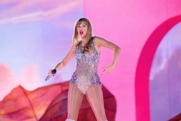 March 24, 2023, Las Vegas, NV, USA: LAS VEGAS, NEVADA - MARCH 24: (Editorial Use Only) Taylor Swift performs onstage during the Taylor Swift The Eras Tour at Allegiant Stadium on March 24, 2023 in Las Vegas, Nevada. Las Vegas USA - ZUMAs181 20230324_zea_s181_017 Copyright: xCaseyxFlaniganx