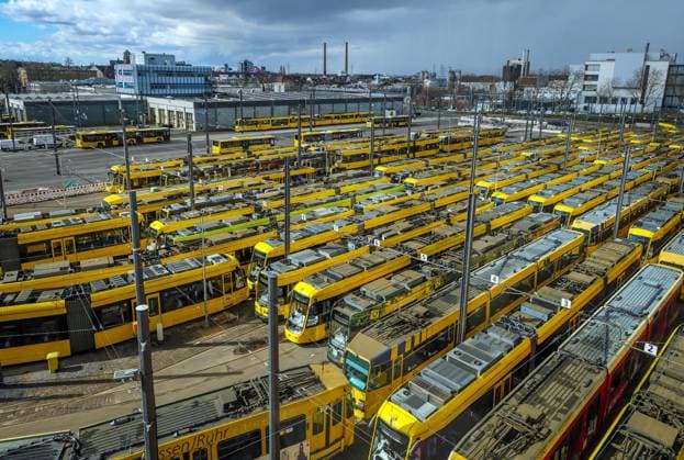 Bilder des Jahres 2023, News 04 April Bilder des Jahres 2023, News 03 März News Themen der Woche KW13 Essen, Nordrhein-Westfalen, Deutschland - Strassenbahnen stehen im Betriebshof der Ruhrbahn, Verdi und EVG Warnstreik. Essen Nordrhein-Westfalen Deutschland *** Essen, North Rhine Westphalia, Germany Trams stand in the depot of the Ruhrbahn, Verdi and EVG warning strike Essen North Rhine Westphalia Germany