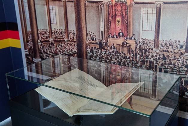 Local Copyright: epd-bild ChristianxDitsch D23D0327AusstellungPaulskirchenverfassung163512