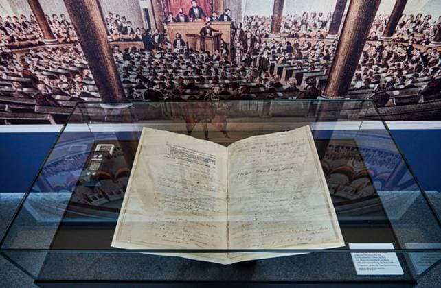 Local Copyright: epd-bild ChristianxDitsch D23D0327AusstellungPaulskirchenverfassung163823