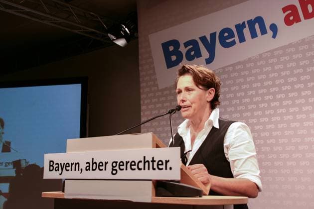 FILE: Adelheid Rupp als Spitzenkandidatin der Linkspartei zur Bayerischen Landtagswahl aufgestellt Die Landessprecherin von Die Linke Bayern Rechtsanwältin Adelheid Rupp ist von ihrer Partei beim Landesparteitag zur Spitzenkandidatin zur Bayerischen Landtagswahl 2023 aufgestellt worden. Hier in einem Archivfoto noch als SPD Politikerin und Landtagsabgeordnete. -- The head of Die Linke Bayern ( The Left Bavaria ) attorney Adelheid Rupp was nominated top candidate by her party for the Bavarian Regional Elections in 2023. Here in a archive photo as SPD politician and member of the Landtag Parliament. München Bayern Deutschland Copyright: xMichaelxLucanx