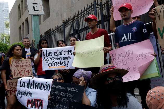 Haitian migrants ask for respect for their human rights in Mexico March 29, 2023, Mexico City, Mexico: A group of migrants of various nationalities demand respect for their human rights at the Ministry of the Interior in Mexico City. on March 29, 2023 in Mexico City, Mexico (Photo by Luis Barron Eyepix Group). Copyright: xLuisxBarronx xEyepixxGroupx LB20230329_SEGOB_MIGRANTES2