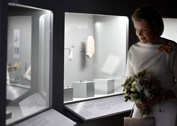 Queen Mathilde of Belgium pictured during a royal visit to the new exhibition Expedition Egypt at the Art and History Museum (Museum Kunst & Geschiedenis - Musee de l Art et d Histoire), in Brussels, Thursday 30 March 2023.  ERICxLALMAND 63906615