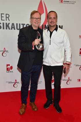 Deutscher MusikAutorenPreis 2023 Michael Beil, composition experimental music electronics , Alex Christensen, DJ, music producer Arrival red carpet to the 14 award ceremony, Deutscher MusikAutorenPreis 2023 on March 30 in Berlin Photopress Mueller