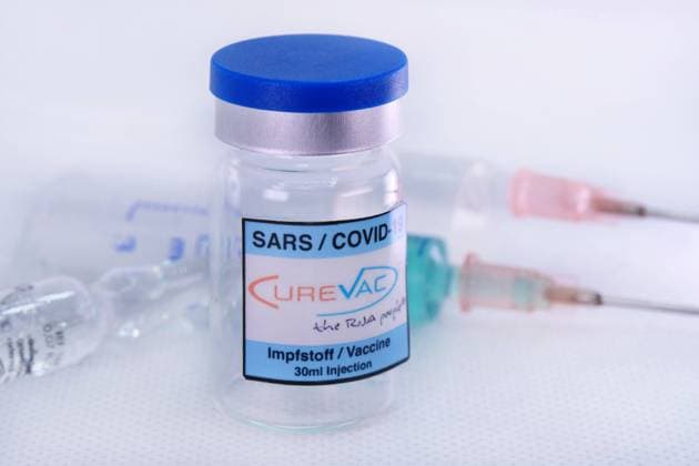 Symbolbild Studiofoto Corona-Impfstoffdose Corona-Impfstoff *** Icon Studio Photo Corona Vaccine Can Corona Vaccine