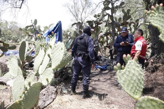 April 1, 2023, State of Mexico, Mexico: National Guard and Experts investigate the crash area, where a hot air balloon caught fire in mid-flight in the Teotihuacan archaeological zone, 2 persons died and a minor was injured as a result of of the tragic accident. on April 1, 2023 in the State of Mexico, Mexico. Teotihuacan Mexico - ZUMAe321 20230402_zia_e321_049 Copyright: xMarianaxBaex