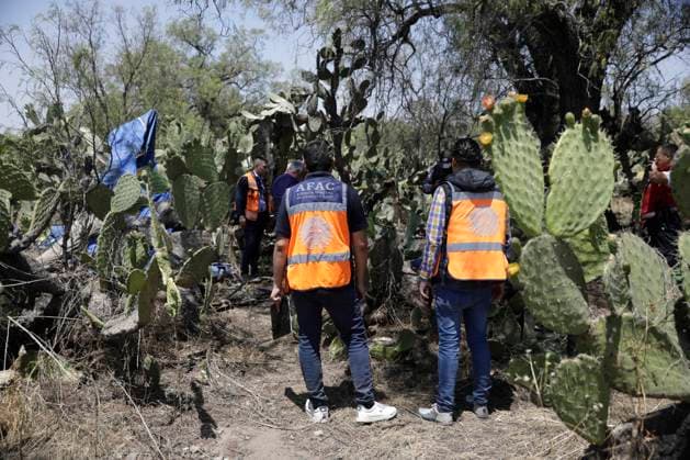 April 1, 2023, State of Mexico, Mexico: National Guard and Experts investigate the crash area, where a hot air balloon caught fire in mid-flight in the Teotihuacan archaeological zone, 2 persons died and a minor was injured as a result of of the tragic accident. on April 1, 2023 in the State of Mexico, Mexico. Teotihuacan Mexico - ZUMAe321 20230402_zia_e321_057 Copyright: xMarianaxBaex