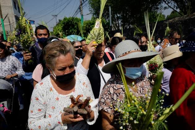 Palm Sunday In Mexico Residents of San Francisco Culhuacan in Mexico City hold palm fronds during a procession to mark Palm Sunday and Holy Week festivities in the capital. Mexico City Mexico  Copyright: xGerardoxVieyrax originalFilename: vieyra-notitle230402_npwMp.jpg