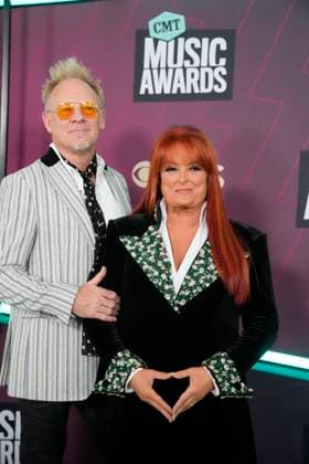 April 2, 2023, Austin, TX, United States: Country singing legend WYNONA JUDD with husband CACTUS MOSER walks the red carpet at the Country Music Television CMT Music Awards 2023 at the Moody Center in Austin, Texas on April 2, 2023 Austin United States - ZUMAd150 20230402_znp_d150_115 Copyright: xBobxDaemmrichx