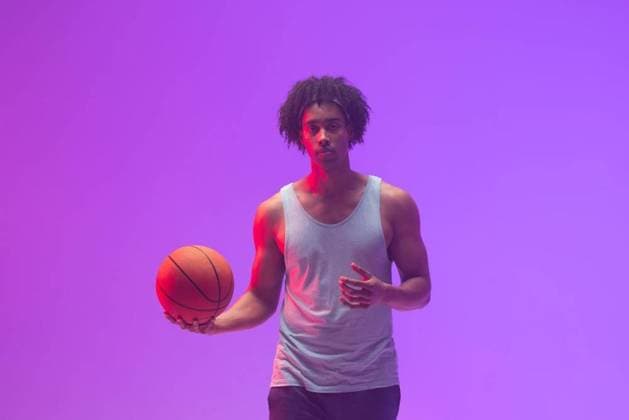 IMAGO Creative, Neujahr, Vorsätze, Sport Image of biracial basketball player with basketball on neon purple background Image of biracial basketball player with basketball on neon purple background. Sports and competition concept., model released, , property released, Cape Town, South Africa, 2022-09-07T22:00:00.000Z, 3815945.jpg, people,image,biracial,basketball player,neon,purple background,sport,competition,concept,recreation,activity,exercise,active,fitness,game,illustration,design,graphic,athlete,symbol,training,abstract,leisure,background,sign,ball,business,icon,shape,basketball,player,purple Young Adult,Man,Male,Multiracial
