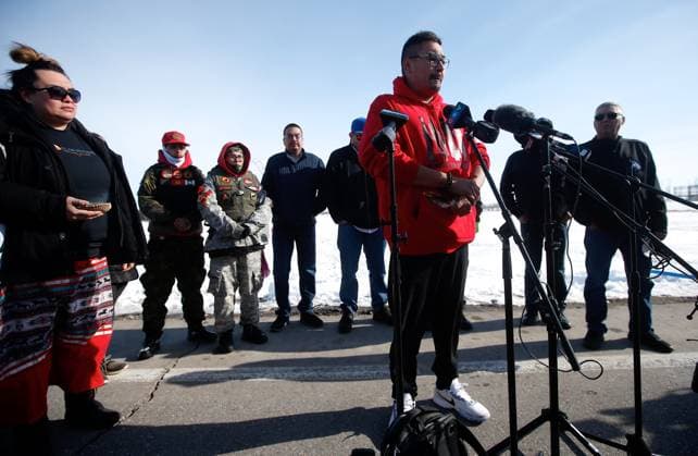 April 6, 2023, Winnipeg, MANITOBA, CANADA: Christopher Traverse, Chief of Lake St. Martin First Nation speaks to the media at Winnipegs Brady Landfill just outside the city, Thursday, April 6, 2023. Traverse and community members spoke about the recent discovery of Linda Beardys body in the landfill. Winnipeg CANADA  - ZUMAc35_ 20230406_zaf_c35_164 Copyright: xJohnxWoodsx