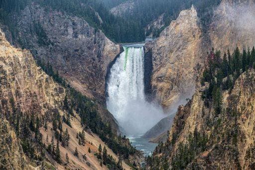 RECORD DATE NOT STATED A landscape of the Upper Falls of the Yellowstone River. *** einer Landschaft des der Oberes fällt des der Yellowstone Fluß 10005729