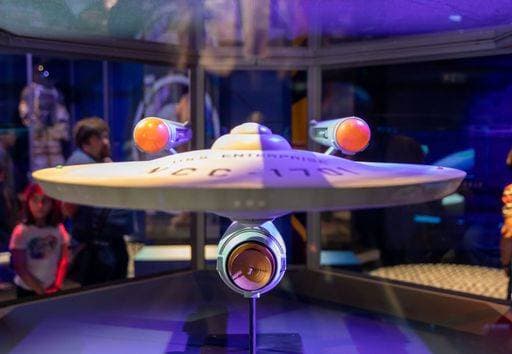RECORD DATE NOT STATED A model of the U.S.S. Enterprise from Star Trek in the Science Museum in London *** einer Modell des der wah64d S&P S&P Enterprise von Stern Treck ÊIn der Wissenschaft Museums ÊIn Londoner 10662379