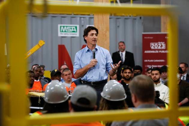 April 12, 2023, WINNIPEG, MANITOBA, CANADA: Prime Minister Justin Trudeau speaks during a town hall meeting at the Manitoba Building Trades Institute in Winnipeg, Wednesday, April 12, 2023. WINNIPEG CANADA  - ZUMAc35_ 20230412_zaf_c35_088 Copyright: xJohnxWoodsx