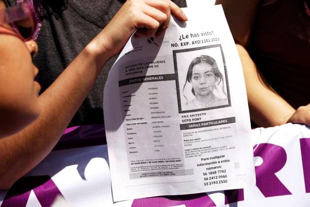 Demand to investigate and locate rapper INOF in Mexico April 14, 2023, Mexico City, Mexico: Family and friends of young Ana Arizbeth Soto Font, known as rapper Inof, demand that the Mexico City District Attorney s Office investigate and locate her, as she has been missing for a week. The protest at the Mexico City District Attorney s Office on April 14, 2023 in Mexico City, Mexico (Photo by Luis Barron Eyepix Group). Copyright: xLuisxBarronx xEyepixxGroupx LB20230414_INOF1