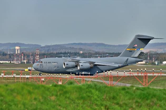 15.04.2023 Ramstein Air Base Lockheed C17 der US Amerikanischen Luftwaffe vor dem Start auf der Ramstein Air Force Base. Ramstein Miesenbach US Air Base Rheinland Pfalz Deutschland *** 15 04 2023 Ramstein Air Base US Air Force Lockheed C17 before takeoff at Ramstein Air Force Base Ramstein Miesenbach US Air Base Rheinland Pfalz Germany