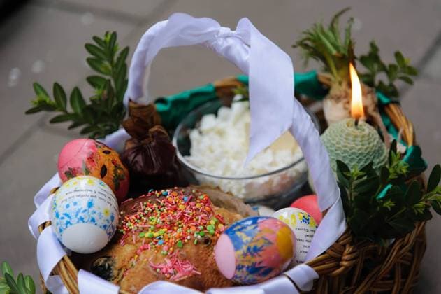 April 15, 2023, Lviv, Ukraine: Easter basket seen before consecration at a Greek Catholic Church as they celebrate Easter to mark the resurrection of Jesus Christ from the dead and the foundation of the Christian faith. Lviv Ukraine - ZUMAs197 20230415_zaa_s197_281 Copyright: xMykolaxTysx