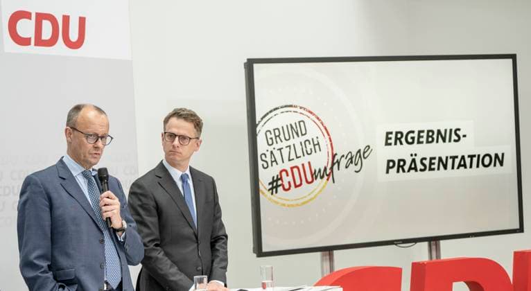 News Themen der Woche KW16 News Bilder des Tages CDU Deutschlands CDU Deutschlands Pressekonferenz nach Gremiensitzungen Mario Czaja, Generalsekretär CDU;CDU Deutschlands CDU Deutschlands Pressekonferenz nach Gremiensitzungen Mario Czaja, Generalsekretär CDU, Berlin Berlin Deutschland Konrad-Adenauer-Haus *** CDU Germany CDU Germany Press conference after committee meetings Mario Czaja, Secretary General CDU Germany CDU Germany Press conference after committee meetings Mario Czaja, Secretary General CDU, Berlin Berlin Germany Konrad Adenauer Haus