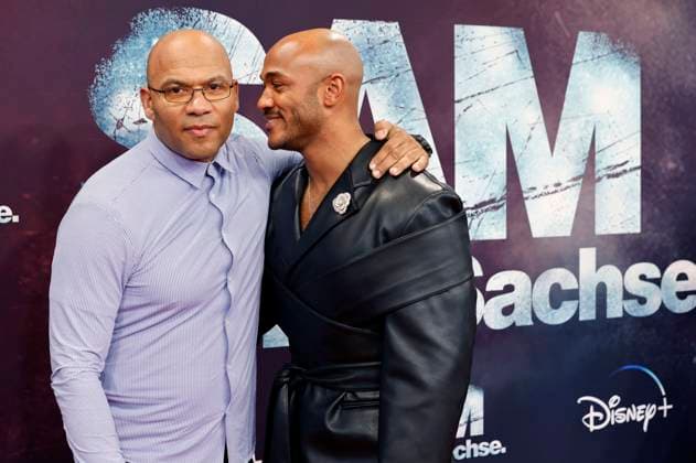 Bilder des Jahres 2023, Entertainment 04 April Entertainment Themen der Woche KW16 Entertainment Bilder des Tages Samuel Meffire und Malick Bauer bei der Premiere der Disney+ Streamingserie Sam - Ein Sachse im Kino International. Berlin, 18.04.2023 *** Samuel Meffire and Malick Bauer at the premiere of the Disney streaming series Sam Ein Sachse at Kino International Berlin, 18 04 2023 Foto:xS.xGabschx xFuturexImage