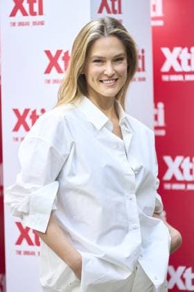 Bar Refaeli presents the new Xti collection at Ginkgo Garden Featuring: Bar Refaeli Where: Madrid, Spain When: 19 Apr 2023 Credit: Sean Thornton Cover Images **NOT AVAILABLE FOR PUBLICATION IN SPAIN** Copyright: xx 52629918 EDITORIAL USE ONLY. NOT FOR USE BY NEWSPAPERS BASED IN THE UK.