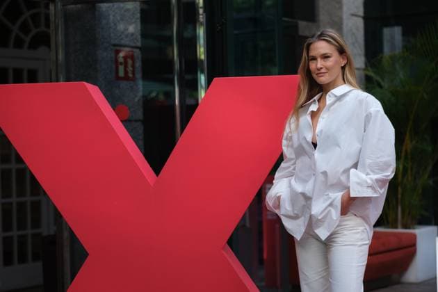 April 19, 2023, Madrid, Spain: Model Bar Refaeli presents the Xti New Collection at Ginkgo Garden in Madrid. Madrid Spain - ZUMAs197 20230419_zaa_s197_023 Copyright: xAtilanoxGarciax