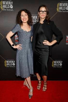 Bilder des Jahres 2023, Entertainment 04 April Entertainment Themen der Woche KW16 Entertainment Bilder des Tages HOLLYWOOD, CA - APRIL 19: Lisa Edelstein and Bridget Moynihan at the opening night of the 23rd International Beverly Hills Film Festival at TCL Chinese 6 Theatres in Hollywood California on April 18, 2023. Copyright: xFayexSadoux