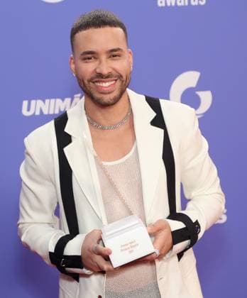 Prince Royce, winner of the Pioneer award, poses in the press room during the 8th annual Latin American Music Awards at the MGM Grand Garden Arena in Las Vegas on Thursday, April 20, 2023. The annual event honors outstanding achievements for artists in the Latin music industry.  LAV2023042142 JAMESxATOA