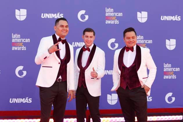 The members of the band Los Recoditos pose on the red carpet of the Latin American Music Awards (Latin AMAs) at the MGM Grand Garden Arena in Las Vegas, Nevada, USA, 20 April 2023. Featuring Bad Bunny, Becky G and Daddy Yankee as favorites, this year s nominations highlight artists spanning all genres of Latin music in 26 categories. Red carpet of the Latin AMAs Awards in Las Vegas !ACHTUNG: NUR REDAKTIONELLE NUTZUNG!  Copyright: xRondaxChurchillx USA6340 20230421-1db031de5d978c77ea6e9774de6d4021476d823d