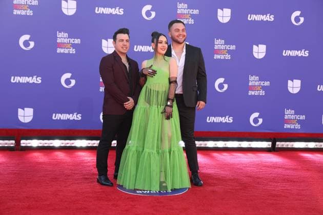 The members of the band Somos 3 pose on the red carpet of the Latin American Music Awards (Latin AMAs) at the MGM Grand Garden Arena in Las Vegas, Nevada, USA, 20 April 2023. Featuring Bad Bunny, Becky G and Daddy Yankee as favorites, this year s nominations highlight artists spanning all genres of Latin music in 26 categories. Red carpet of the Latin AMAs Awards in Las Vegas !ACHTUNG: NUR REDAKTIONELLE NUTZUNG!  Copyright: xRondaxChurchillx USA6346 20230421-2ecaad30b1a7f02a92f73d12ee2f5ac823333300