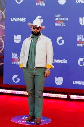 Mexican singer Canin Leon poses on the red carpet of the Latin American Music Awards (Latin AMAs) at the MGM Grand Garden Arena in Las Vegas, Nevada, USA, 20 April 2023. Featuring Bad Bunny, Becky G and Daddy Yankee as favorites, this year s nominations highlight artists spanning all genres of Latin music in 26 categories. Red carpet of the Latin AMAs Awards in Las Vegas !ACHTUNG: NUR REDAKTIONELLE NUTZUNG!  Copyright: xRondaxChurchillx USA6366 20230421-4f74eb900c065cc66043e06be3fb5181c4aaf4af