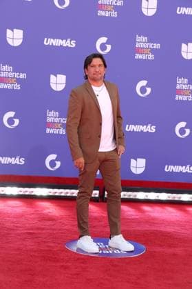 Former Mexican soccer player Francisco Kikin Fonseca poses on the red carpet of the Latin American Music Awards (Latin AMAs) at the MGM Grand Garden Arena in Las Vegas, Nevada, USA, 20 April 2023. Featuring Bad Bunny, Becky G and Daddy Yankee as favorites, this year s nominations highlight artists spanning all genres of Latin music in 26 categories. Red carpet of the Latin AMAs Awards in Las Vegas !ACHTUNG: NUR REDAKTIONELLE NUTZUNG!  Copyright: xRondaxChurchillx USA6398 20230421-e8f064612abadec6e4767dc21d5dd7e6dafa4f48