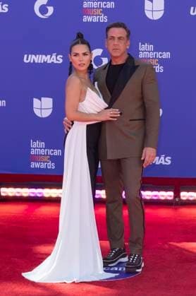 April 20, 2023, Las Vegas, Nevada, USA: Karina Banda and Carlos Ponce on the red carpet of the 2023 Latin American Music Awards held on Thursday April 20, 2023 at the MGM Grand in Las Vegas, Nevada. PI Las Vegas USA - ZUMAp124 1028402967st Copyright: xJAVIERxROJASx