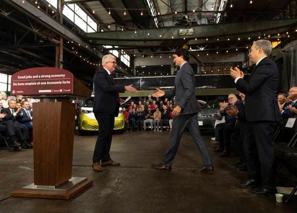 April 21, 2023, St. Thomas, ON, Canada: Prime Minister Justin Trudeau shakes hands with Frank Blome, left, CEO of PowerCo SE, during a news conference to announce the construction of an electric vehicle battery production plant by Volkswagen GroupöÄÃ s battery company PowerCo SE in St. Thomas, Ontario Friday, April 21, 2023. St. Thomas Canada  - ZUMAc35_ 20230421_zaf_c35_081 Copyright: xTaraxWaltonx