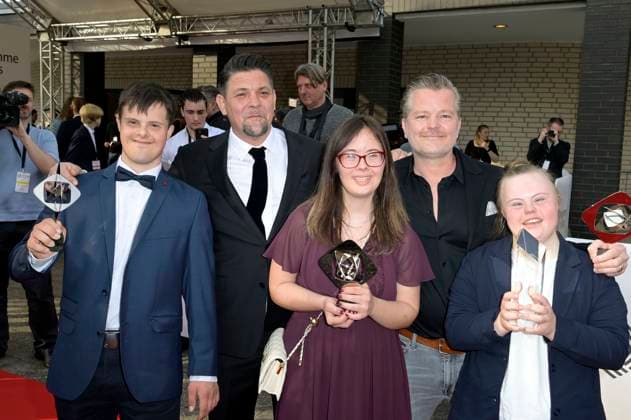 Tim Mälzer and Andre Dietz with their kitchen crew at the 59 Grimme Award 2023 ceremony at the Theater der Stadt Marl Marl, 21 04 2023 Foto:xF.xKernx xFuturexImage