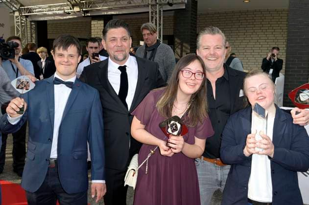 Tim Mälzer and Andre Dietz with their kitchen crew at the 59 Grimme Award 2023 ceremony at the Theater der Stadt Marl Marl, 21 04 2023 Foto:xF.xKernx xFuturexImage