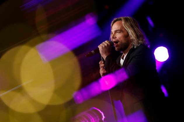 Singer Tim Wilhelm from the band Münchener Freiheit sings at the award ceremony of the Golden Sun 2023 of the TV station sonnenklar TV in Wunderland Kalkar Kalkar, 22 04 2023 NRW Germany Copyright: xChristophxHardtx