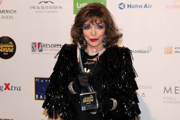Dame Joan COLLINS, actress, receives the Honorary Lifetime Achievement Award, The Golden Sun 2023, on 22 04 2023 at Wunderland Kalkar,