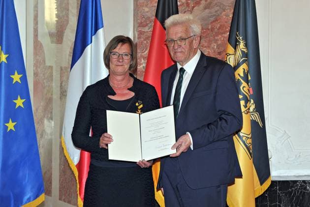 Award of the Order of Merit of the State of Baden Württemberg Winfried Kretschmann Bündnis 90 Die Grünen Prime Minister of Baden Württemberg and Edith Sitzmann on the occasion of the award of the Order of Merit of the State of Baden Württemberg on 22 04 2023 in Mannheim Castle 20230422MWI64180