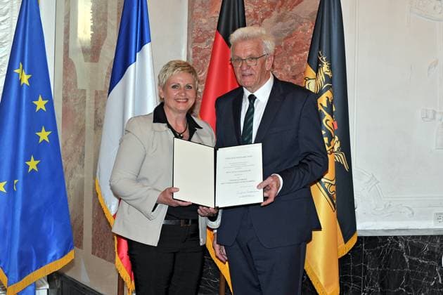 Award of the Order of Merit of the State of Baden Württemberg Winfried Kretschmann Bündnis 90 Die Grünen Prime Minister of Baden Württemberg and Natja Stockhause on the occasion of the award of the Order of Merit of the State of Baden Württemberg on 22 04 2023 in Mannheim Castle 20230422MWI64184