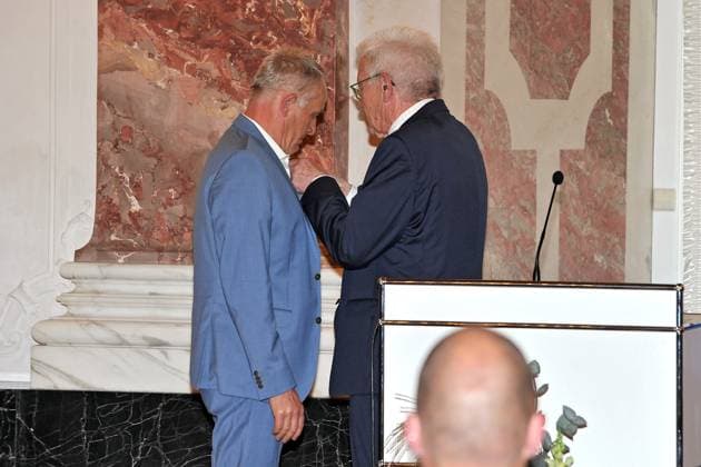 Award of the Order of Merit of the State of Baden Württemberg Winfried Kretschmann Bündnis 90 Die Grünen Prime Minister of Baden Württemberg and Christian Streich on the occasion of the award of the Order of Merit of the State of Baden Württemberg on 22 04 2023 in Mannheim Castle 20230422MWI64189