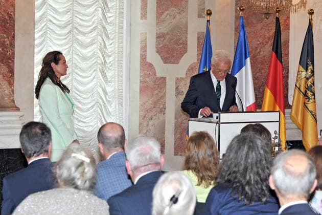 Award of the Order of Merit of the State of Baden Württemberg Winfried Kretschmann Bündnis 90 Die Grünen Prime Minister of Baden Württemberg and Natalia Wörner on the occasion of the award of the Order of Merit of the State of Baden Württemberg on 22 04 2023 in Mannheim Castle 20230422MWI64214