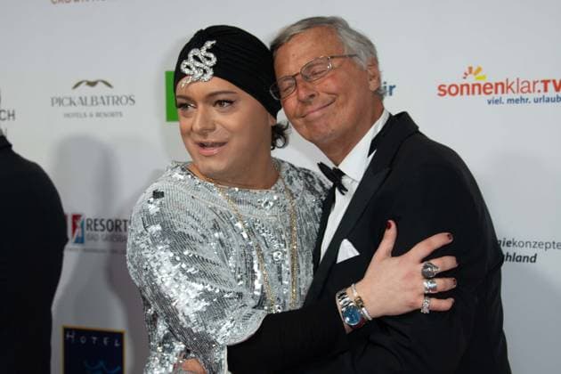 v l Julian F M STOECKEL, Stöckel, Wolfgang BOSBACH, Politician, CDU, Red Carpet, Red Carpet Show, Arrival, The Golden Sun 2023, on 22 04 2023 in Wunderland Kalkar,
