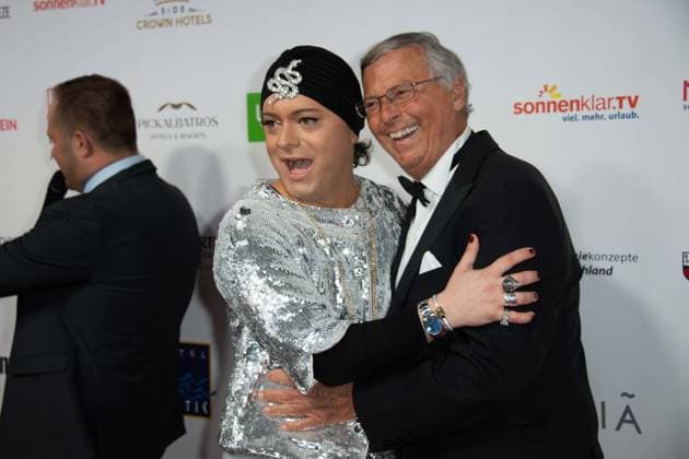 v l Julian F M STOECKEL, Stöckel, Wolfgang BOSBACH, Politician, CDU, Red Carpet, Red Carpet Show, Arrival, The Golden Sun 2023, on 22 04 2023 in Wunderland Kalkar,
