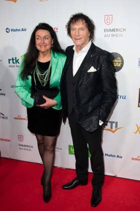 Franz LAMBERT, musician, organist, with wife Christa, red carpet, red carpet show, arrival, arrival, The Golden Sun 2023, on 22 04 2023 at Wunderland Kalkar,