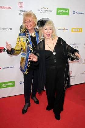 Stefanie Simon and Eva Jacob at the award ceremony of the Golden Sun 2023 during the Sonnenklar TV Gala in Wunderland Kalkar Kalkar, 22 04 2023 Foto:xF.xKernx xFuturexImage
