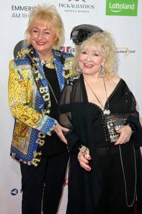 Stefanie Simon and Eva Jacob at the award ceremony of the Golden Sun 2023 during the Sonnenklar TV Gala in Wunderland Kalkar Kalkar, 22 04 2023 Foto:xF.xKernx xFuturexImage