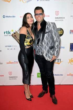 Dennis Schick with girlfriend Liliana at the award ceremony of the Golden Sun 2023 during the Sonnenklar TV Gala in Wunderland Kalkar Kalkar, 22 04 2023 Foto:xF.xKernx xFuturexImage