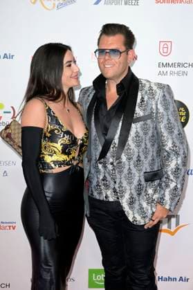 Dennis Schick with girlfriend Liliana at the award ceremony of the Golden Sun 2023 during the Sonnenklar TV Gala in Wunderland Kalkar Kalkar, 22 04 2023 Foto:xF.xKernx xFuturexImage