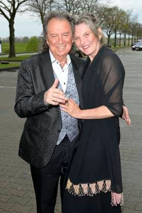 Chris Andrews with wife Alexandra Andrews at the award ceremony of the Golden Sun 2023 during the Sonnenklar TV Gala in Wunderland Kalkar Kalkar, 22 04 2023 Foto:xF.xKernx xFuturexImage