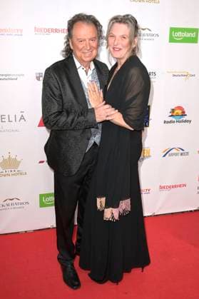 Chris Andrews with wife Alexandra Andrews at the award ceremony of the Golden Sun 2023 during the Sonnenklar TV Gala in Wunderland Kalkar Kalkar, 22 04 2023 Foto:xF.xKernx xFuturexImage